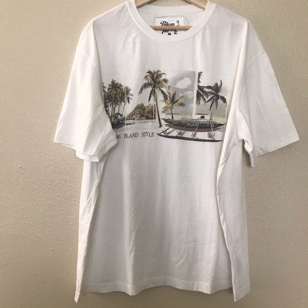 Pelican Pier “island style” Graphic Tshirt